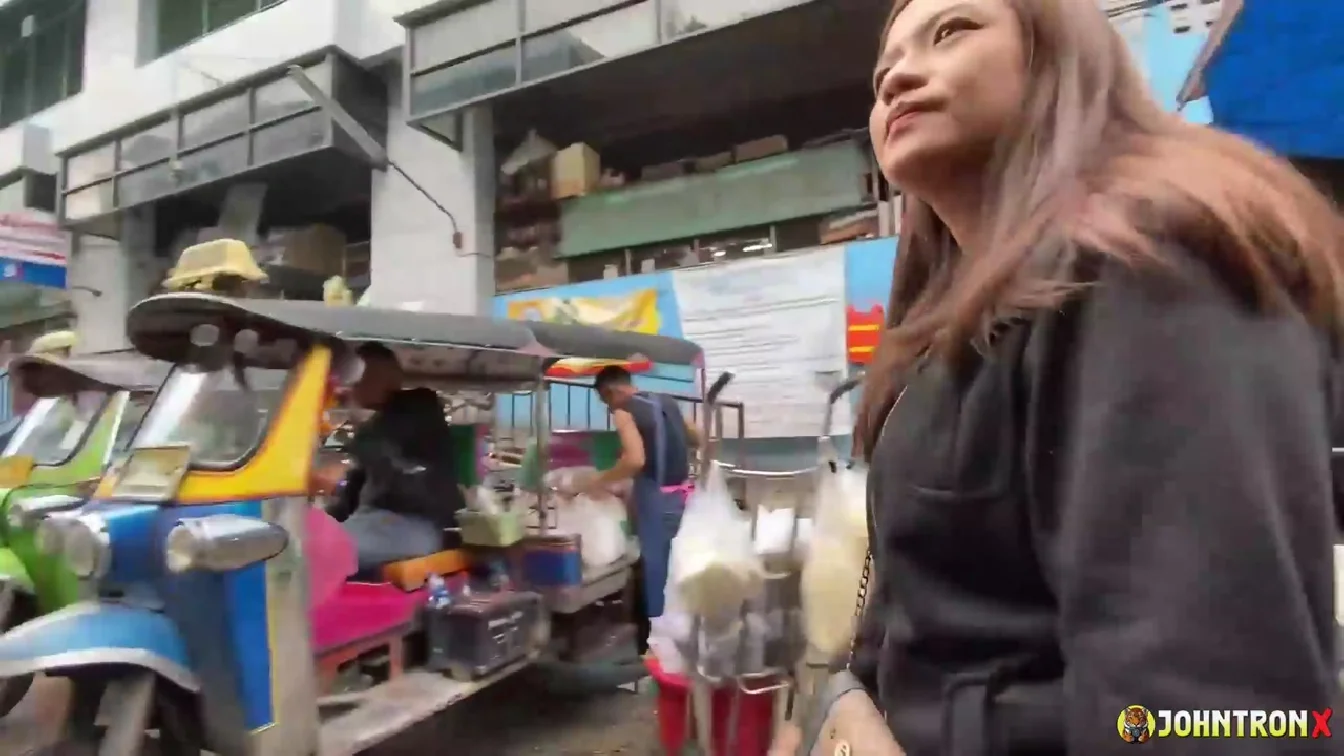 JohnTronX Apple E XXX